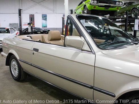 Used 1989 BMW 325i Convertible RWD image 25