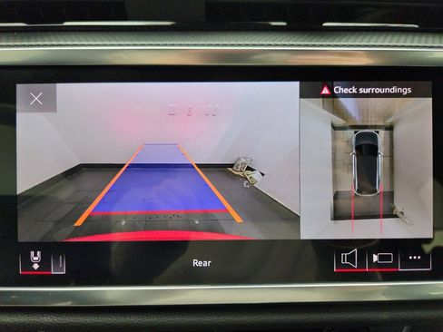 Used 2023 Audi Q3 2.0T Premium Plus w/ Premium Plus Package image 24