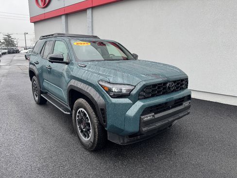 Used 2025 Toyota 4Runner TRD Off-Road Premium w/ Tow Technology Package image 4