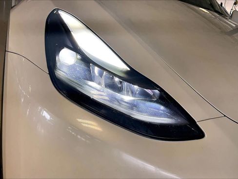 Used 2024 Tesla Model Y Performance image 22