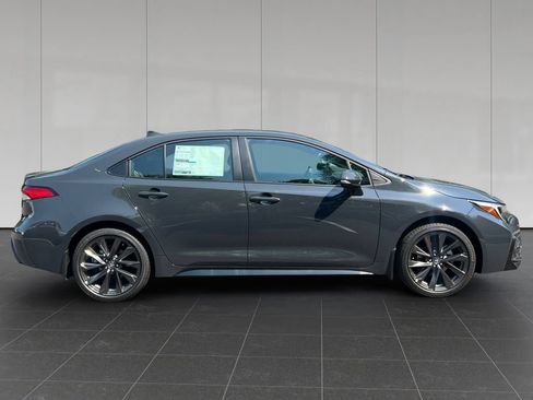 New 2026 Toyota Corolla SE FWD image 32