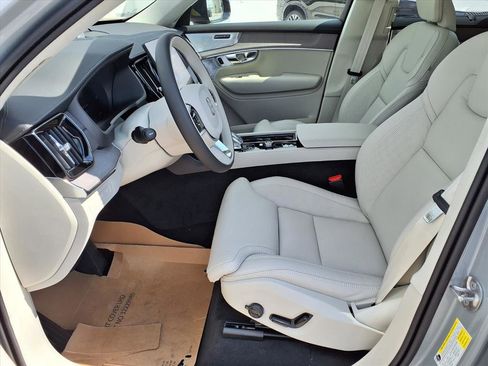 New 2026 Volvo XC90 T8 Ultra w/ Lounge Package AWD/4WD image 13