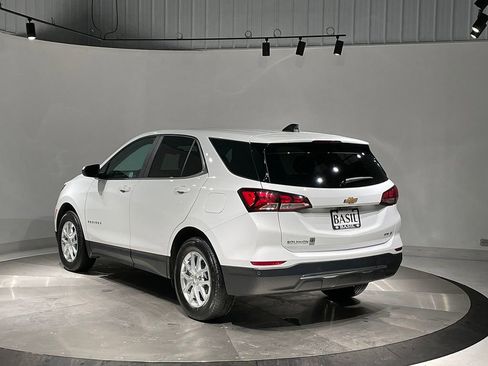 Used 2023 Chevrolet Equinox LT AWD/4WD image 13
