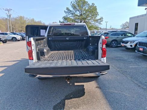 Used 2022 Chevrolet Silverado 1500 LT AWD/4WD image 22