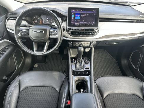 Used 2022 Jeep Compass Latitude w/ Sun and Sound Group AWD/4WD image 18