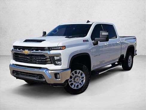 Used 2024 Chevrolet Silverado 2500 LT image 1