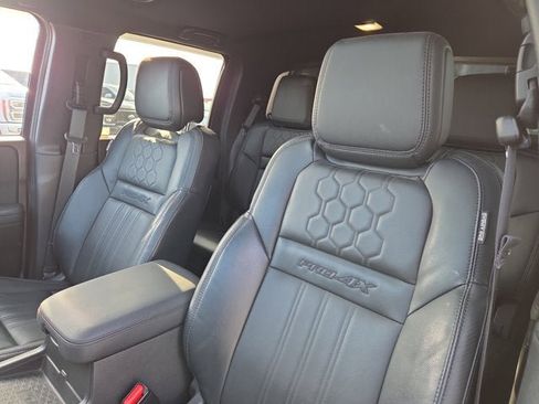 Used 2022 Nissan Frontier PRO-4X w/ Pro-4X Premium Package image 12