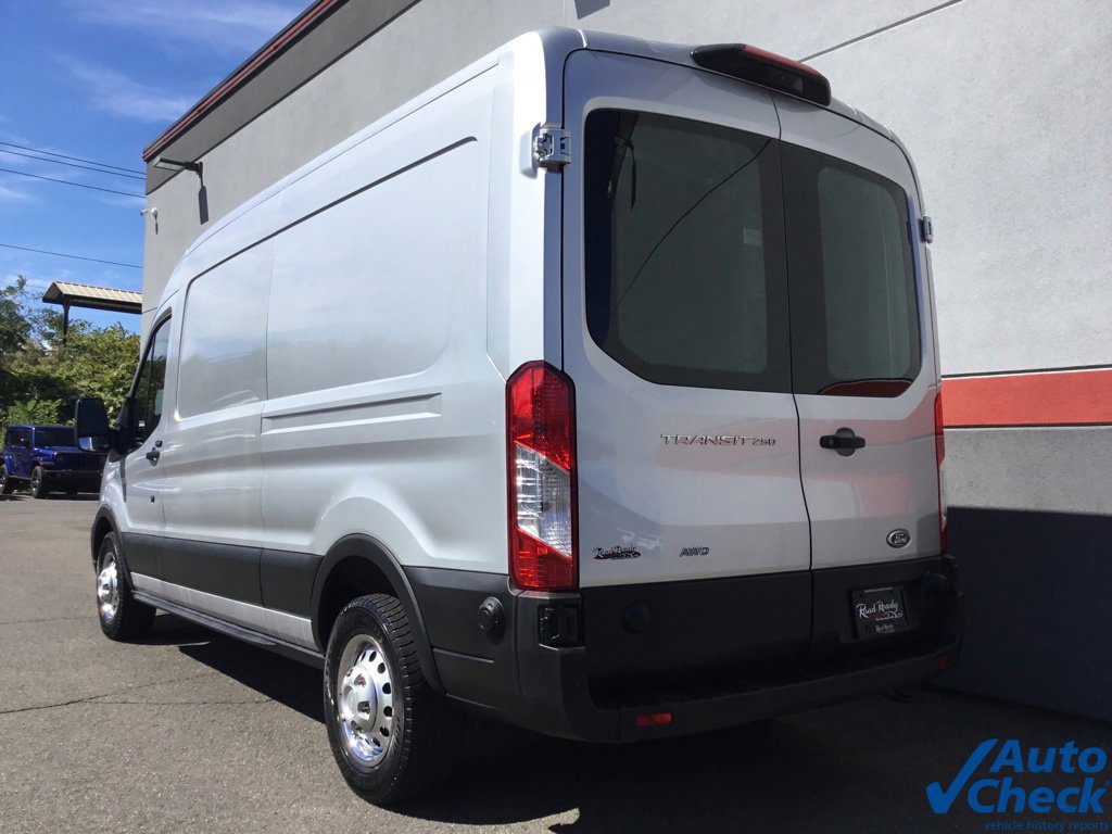 Used 2020 Ford Transit 250 Medium Roof AWD w/ Load Area Protection Package image 11