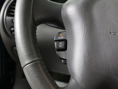 Used 2002 Oldsmobile Alero GL w/ Sun & Sound Pkg FWD image 32