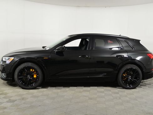 Used 2023 Audi e-tron Chronos w/ Chronos Package image 2