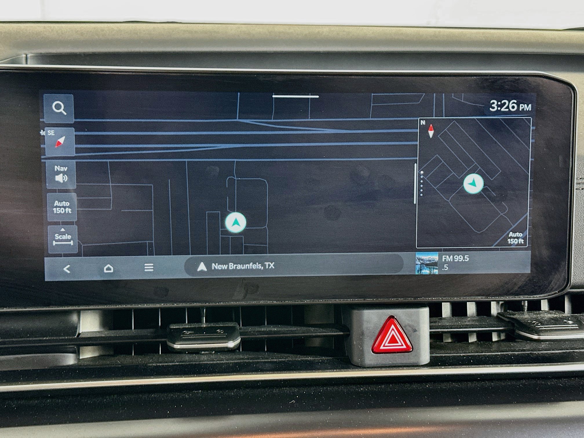 Used 2025 Kia Carnival FWD image 22