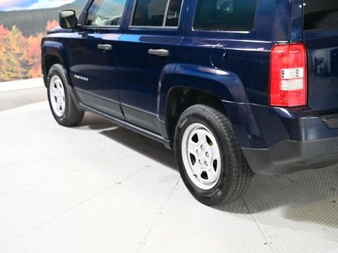 Used 2016 Jeep Patriot Sport FWD image 7