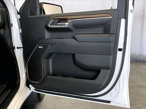 Used 2024 Chevrolet Silverado 1500 RST image 26