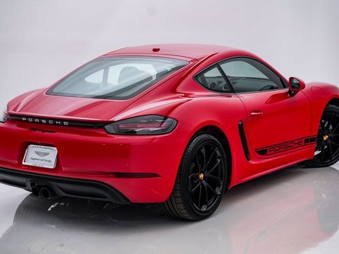 Used 2024 Porsche 718 Cayman RWD image 11
