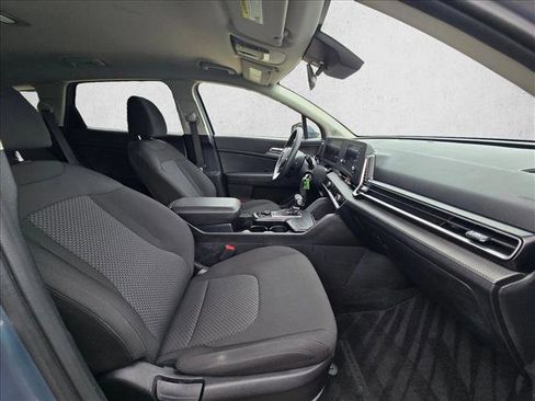 Used 2025 Kia Sportage LX FWD image 21