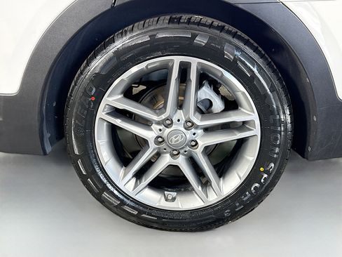 Used 2017 Hyundai Santa Fe FWD image 37