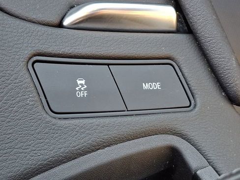 Certified 2025 Cadillac XT6 Premium Luxury image 23