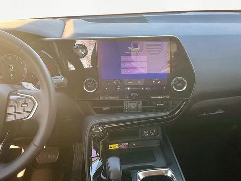 Used 2022 Lexus NX 250 FWD w/ Premium Package image 11