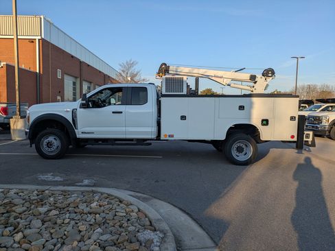 New 2026 Ford F550 4x4 Supercab Super Duty image 7