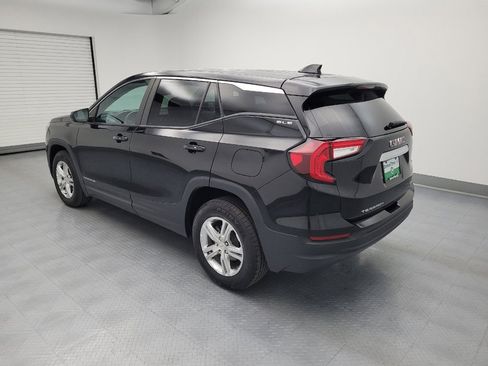 Used 2022 GMC Terrain SLE AWD/4WD image 3