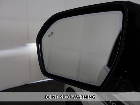 Used 2022 Lincoln Navigator Reserve AWD/4WD image 9