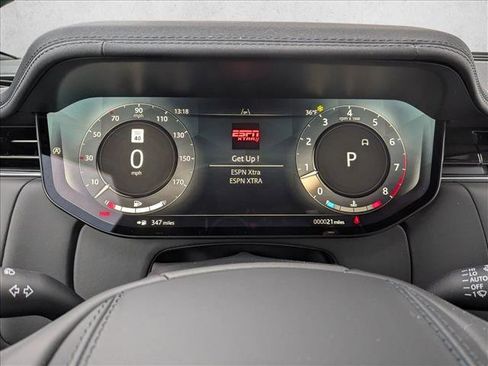 New 2026 Land Rover Range Rover SE image 11