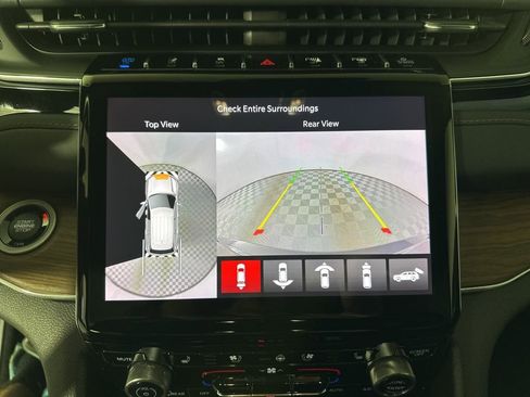 Used 2022 Jeep Grand Cherokee Summit image 18