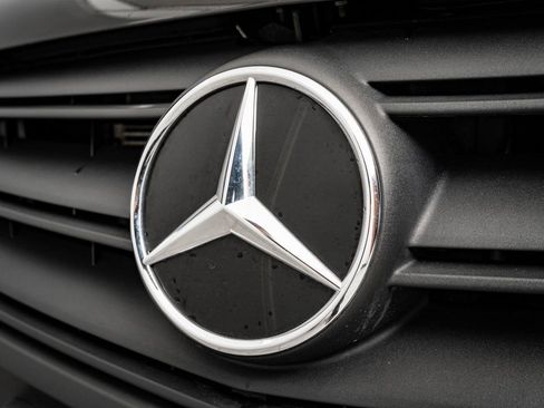 Used 2023 Mercedes-Benz Metris Passenger image 3