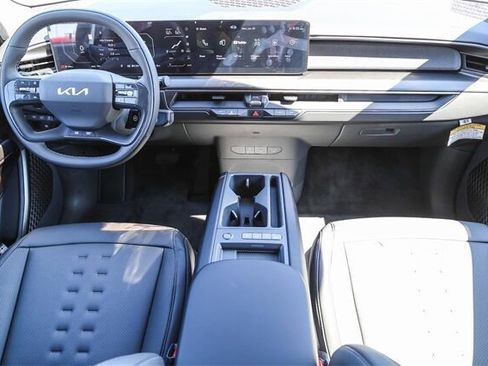 New 2026 Kia EV9 Wind image 12