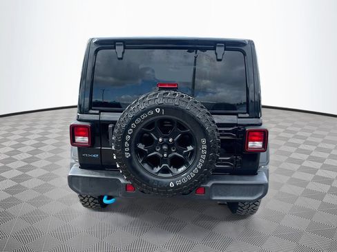 Used 2023 Jeep Wrangler Unlimited w/ Sun & Screen Package AWD/4WD image 7