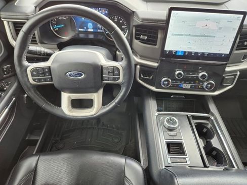 Used 2022 Ford Expedition XLT image 27