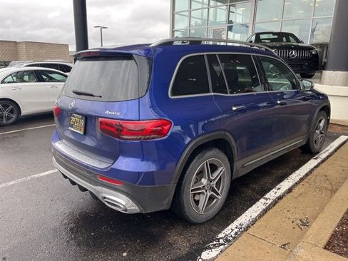 Used 2021 Mercedes-Benz GLB 250 4MATIC image 4