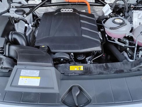 Certified 2025 Audi Q5 e Premium Plus w/ Premium Plus Package image 15