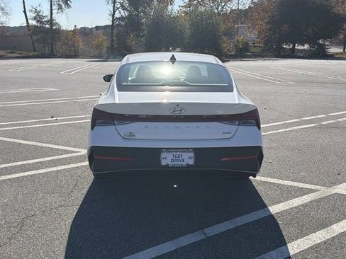 New 2026 Hyundai Elantra Blue image 6