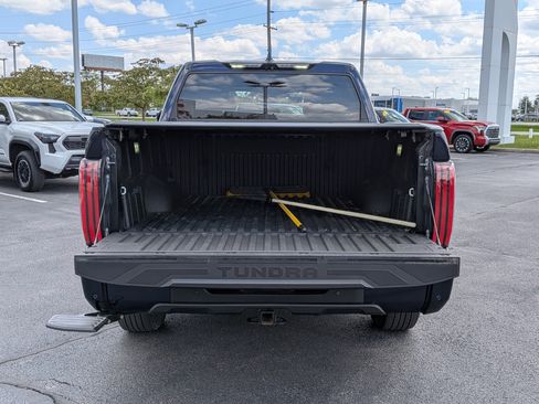 Used 2024 Toyota Tundra Platinum AWD/4WD image 8