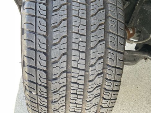 Used 2024 Chevrolet Colorado LT w/ LT Convenience Package III image 15