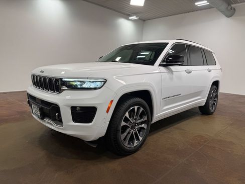 Used 2021 Jeep Grand Cherokee L Overland w/ Advanced Protech Group III AWD/4WD image 39