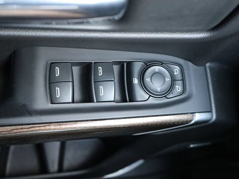 Used 2019 Chevrolet Silverado 1500 LT Trail Boss AWD/4WD image 12
