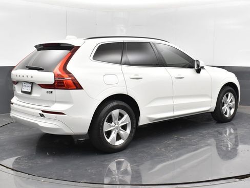 Used 2022 Volvo XC60 B5 Momentum AWD/4WD image 18