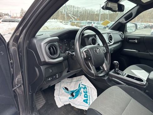 Used 2023 Toyota Tacoma TRD Off-Road image 23