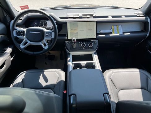 New 2026 Land Rover Defender 110 X-Dynamic SE image 25
