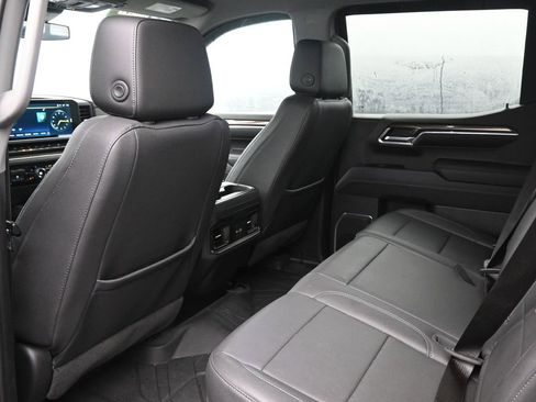 Used 2023 Chevrolet Silverado 1500 RST image 19