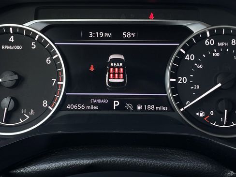 Used 2024 Nissan Pathfinder SV image 15