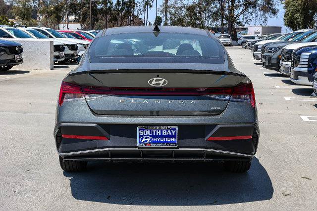 New 2026 Hyundai Elantra SEL FWD image 5