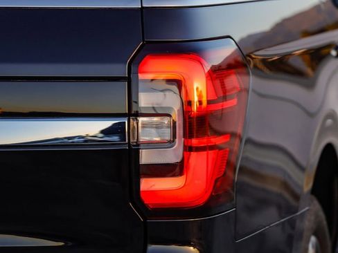 Used 2024 Ford Expedition Max Limited image 10