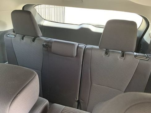 Certified 2024 Toyota Highlander LE FWD image 32