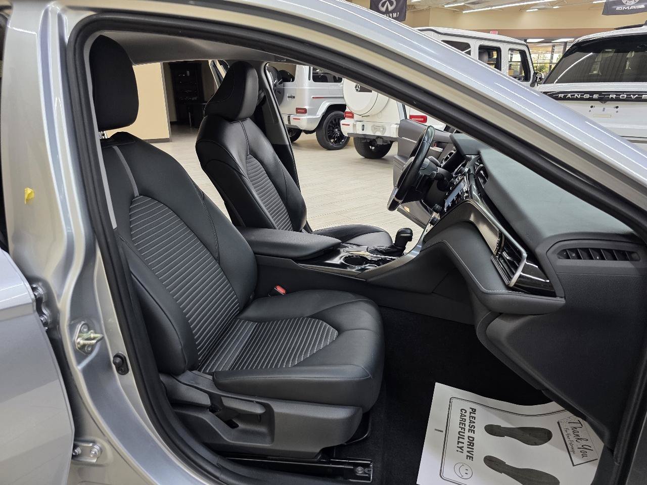 Used 2019 Toyota Camry SE w/ Convenience Package FWD image 20