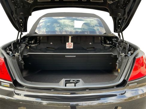 Used 2010 Chrysler Sebring Touring w/ Special Touring Group image 13