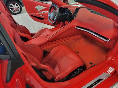 Used 2024 Chevrolet Corvette Stingray Premium Conv w/ Z51 Performance Package image 3