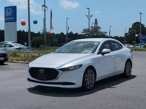 Used 2023 MAZDA MAZDA3 s FWD image 9
